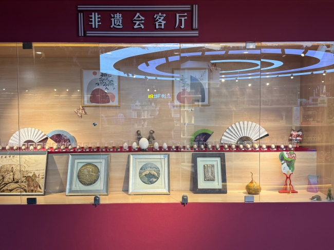 五一惠民书市|张家口市新华书店“非遗会客厅”惊艳亮相